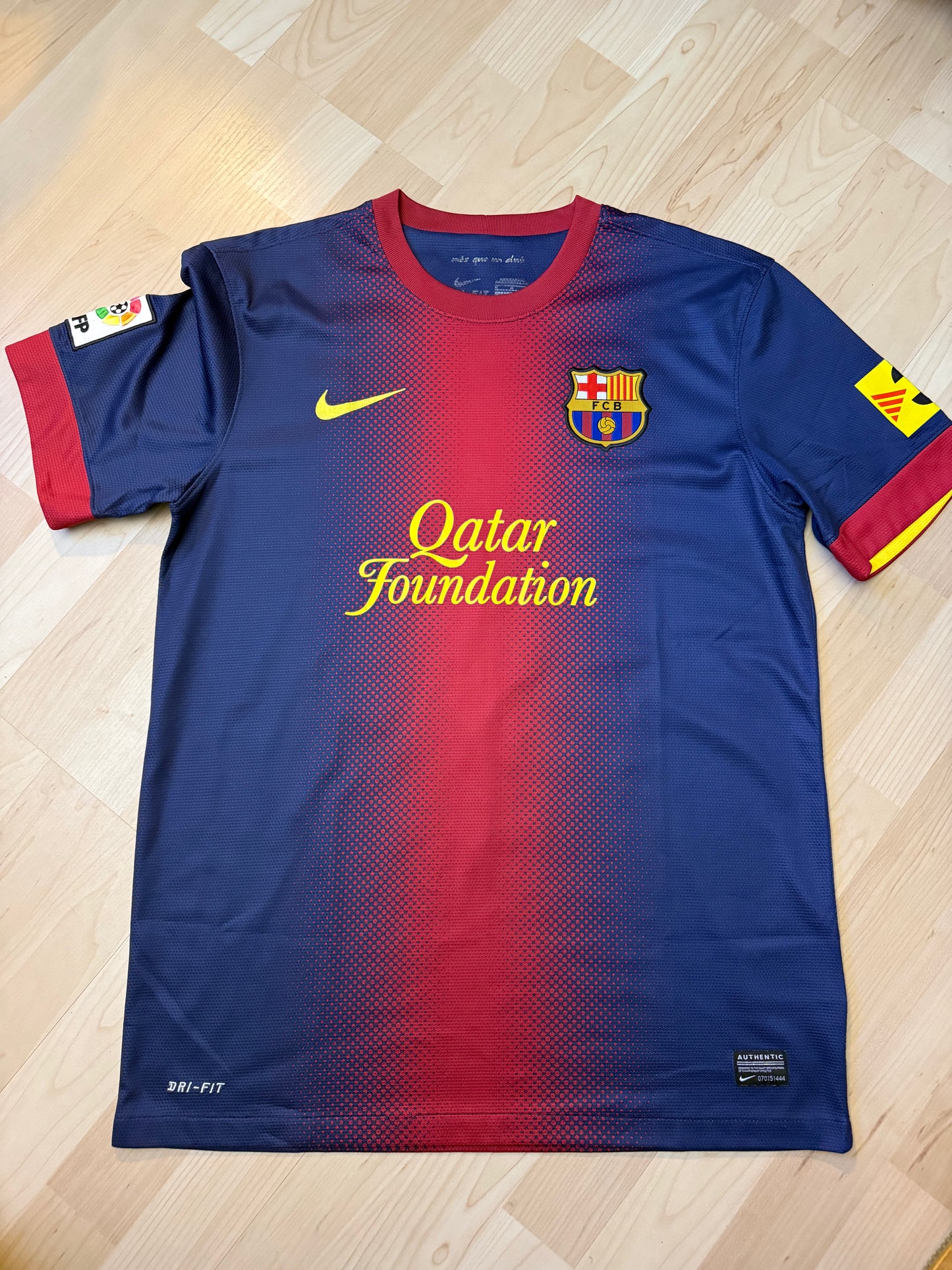 Barcelona 2012/2013 Home Shirt (#16 Busquets) (M)