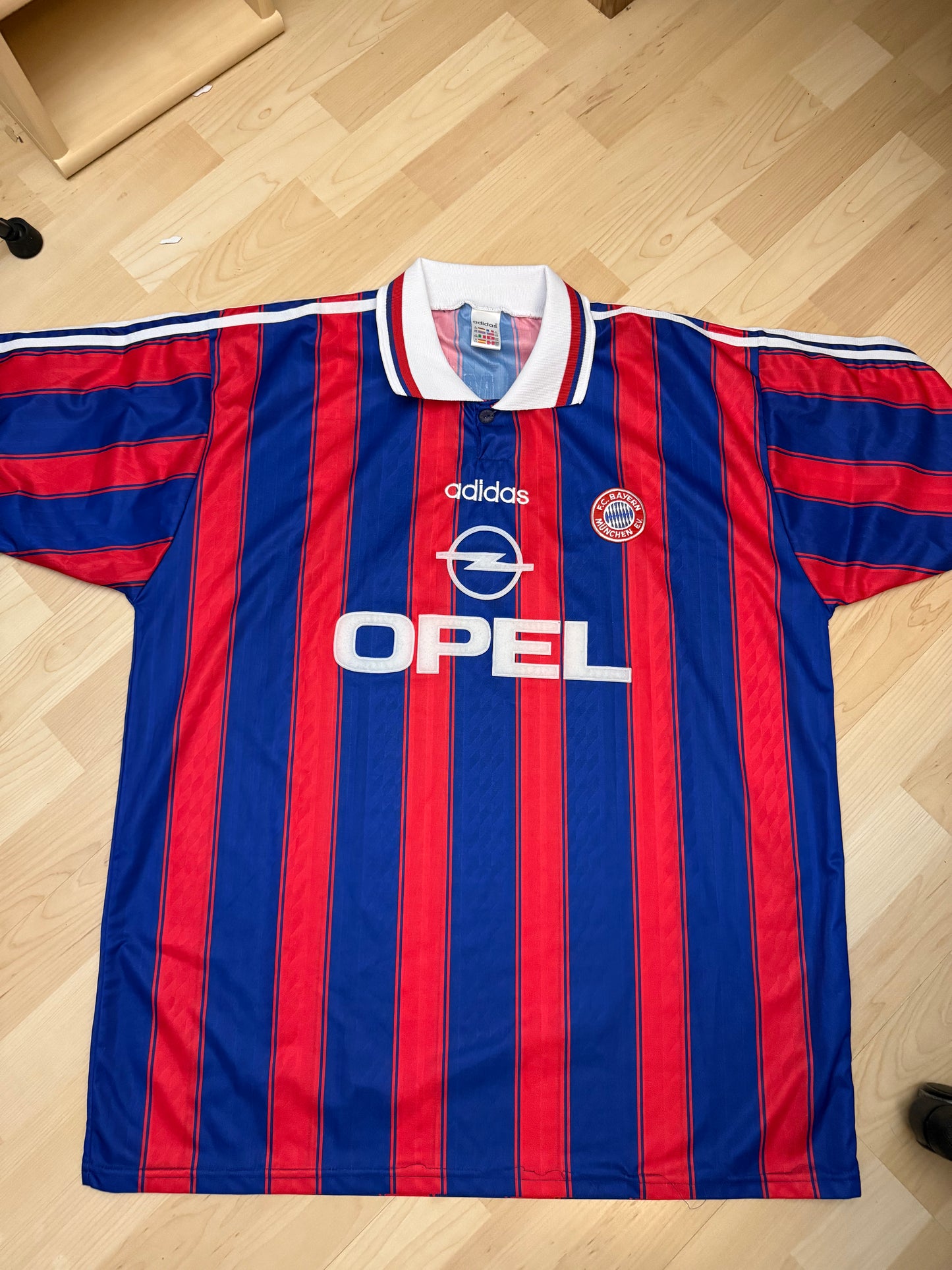Bayern Bayern 1995/1997 Home Shirt (XXL)