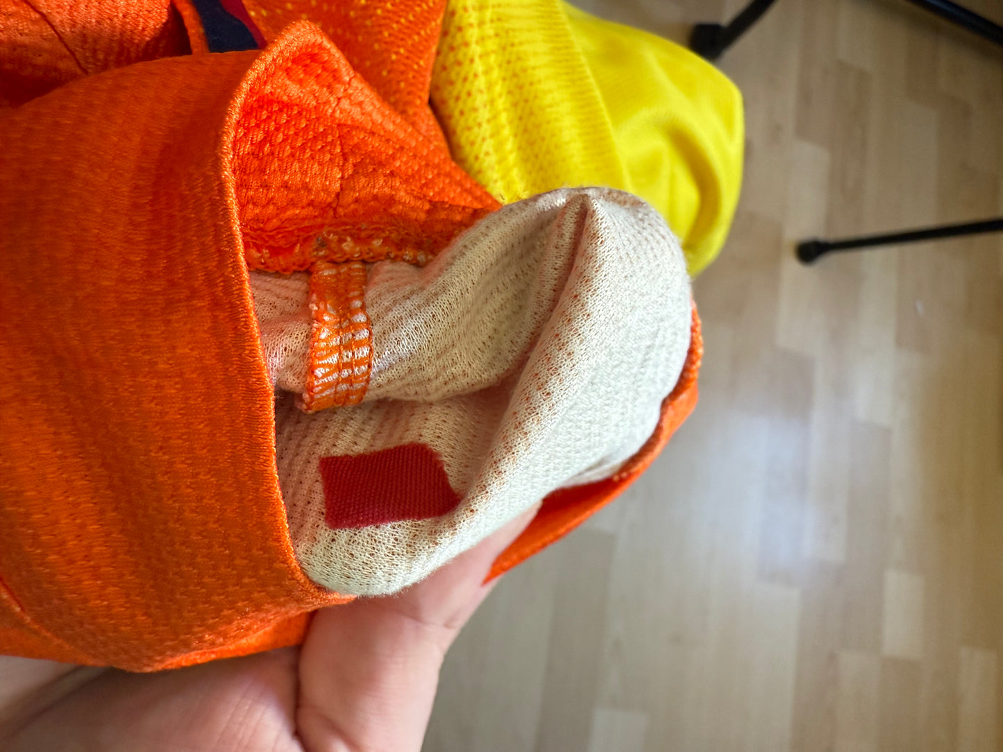 Barcelona 2012/2013 Away Shirt (#8 Iniesta) (M)