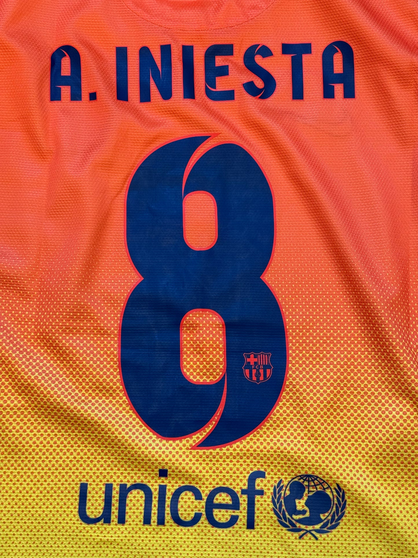 Barcelona 2012/2013 Away Shirt (#8 Iniesta) (M)