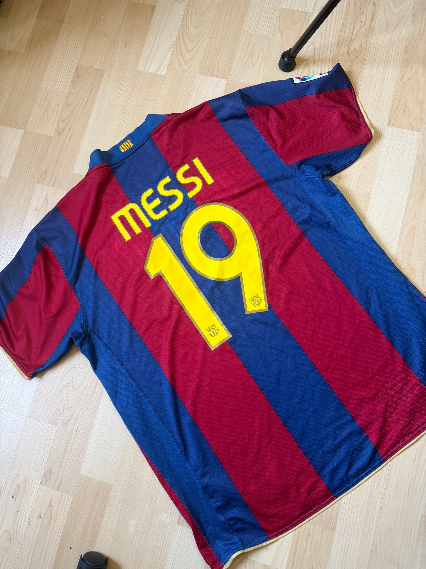 Barcelona 2007/2008 Home Shirt (#19 Messi) (XL)