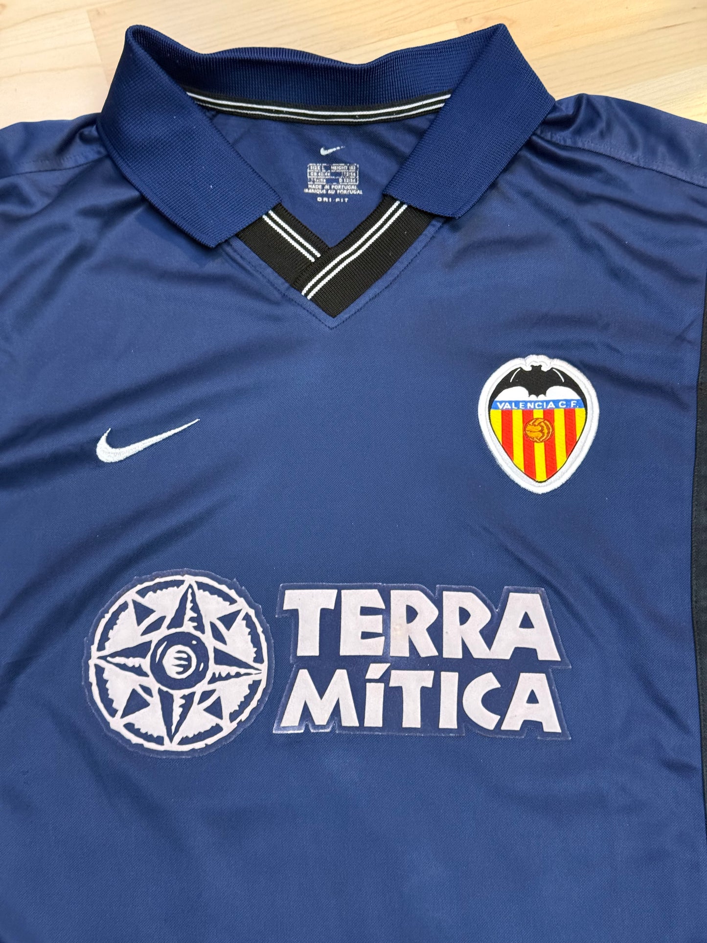 Valencia 2000/2001 Away Shirt (#22 Aimar) (L)