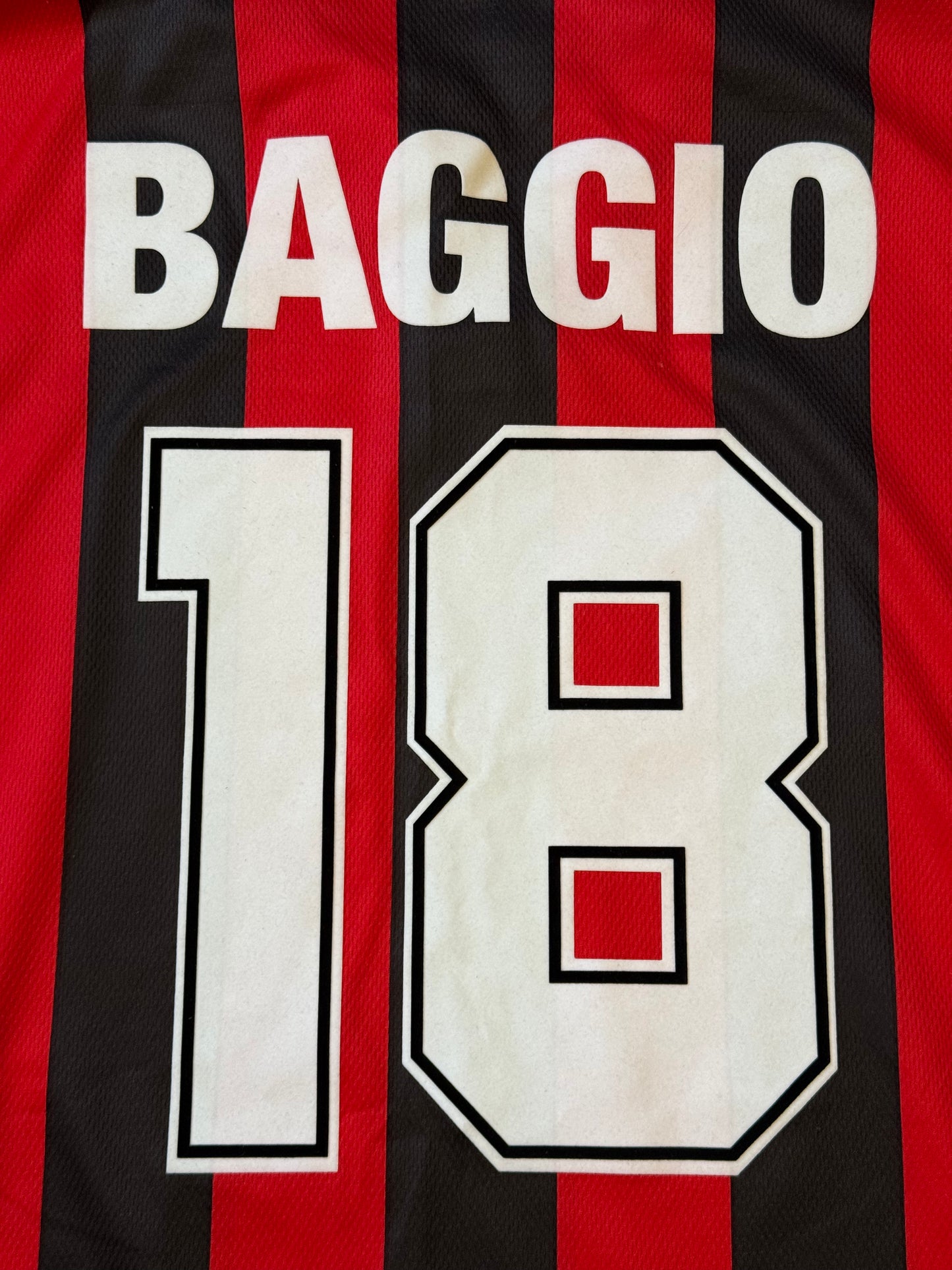 AC Milan 1996/1997 Home Shirt (#18 Baggio) (L)