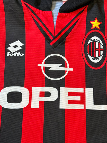 AC Milan 1996/1997 Home Shirt (#18 Baggio) (L)