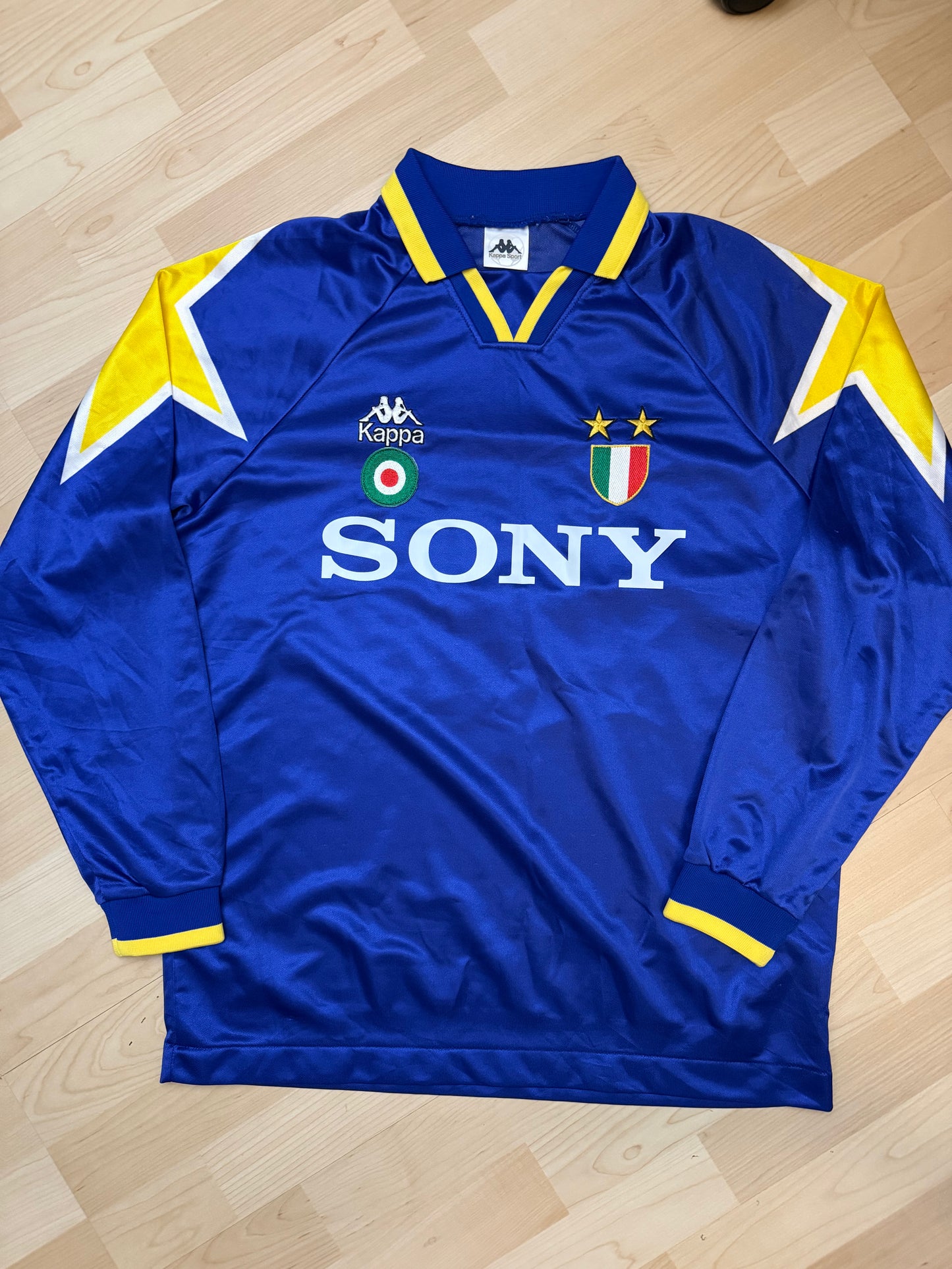 Juventus 1995/1996 Away Shirt Longsleeve (#10 Del Piero) (L)