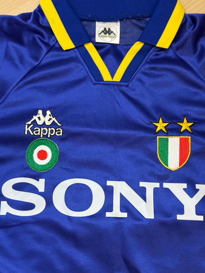 Juventus 1995/1996 Away Shirt Longsleeve (#10 Del Piero) (L)