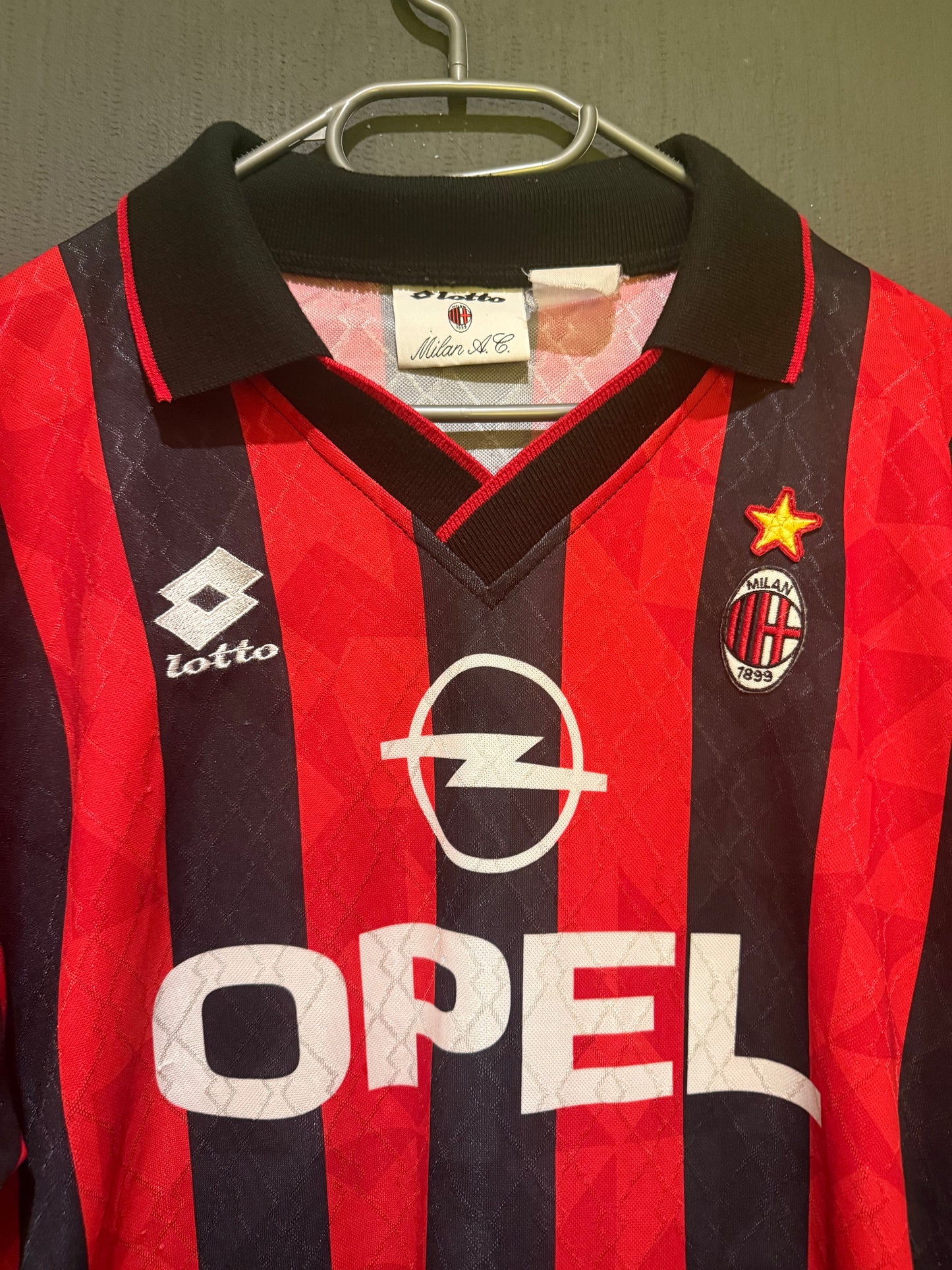 AC Milan 1995/1996 Home Shirt (L)
