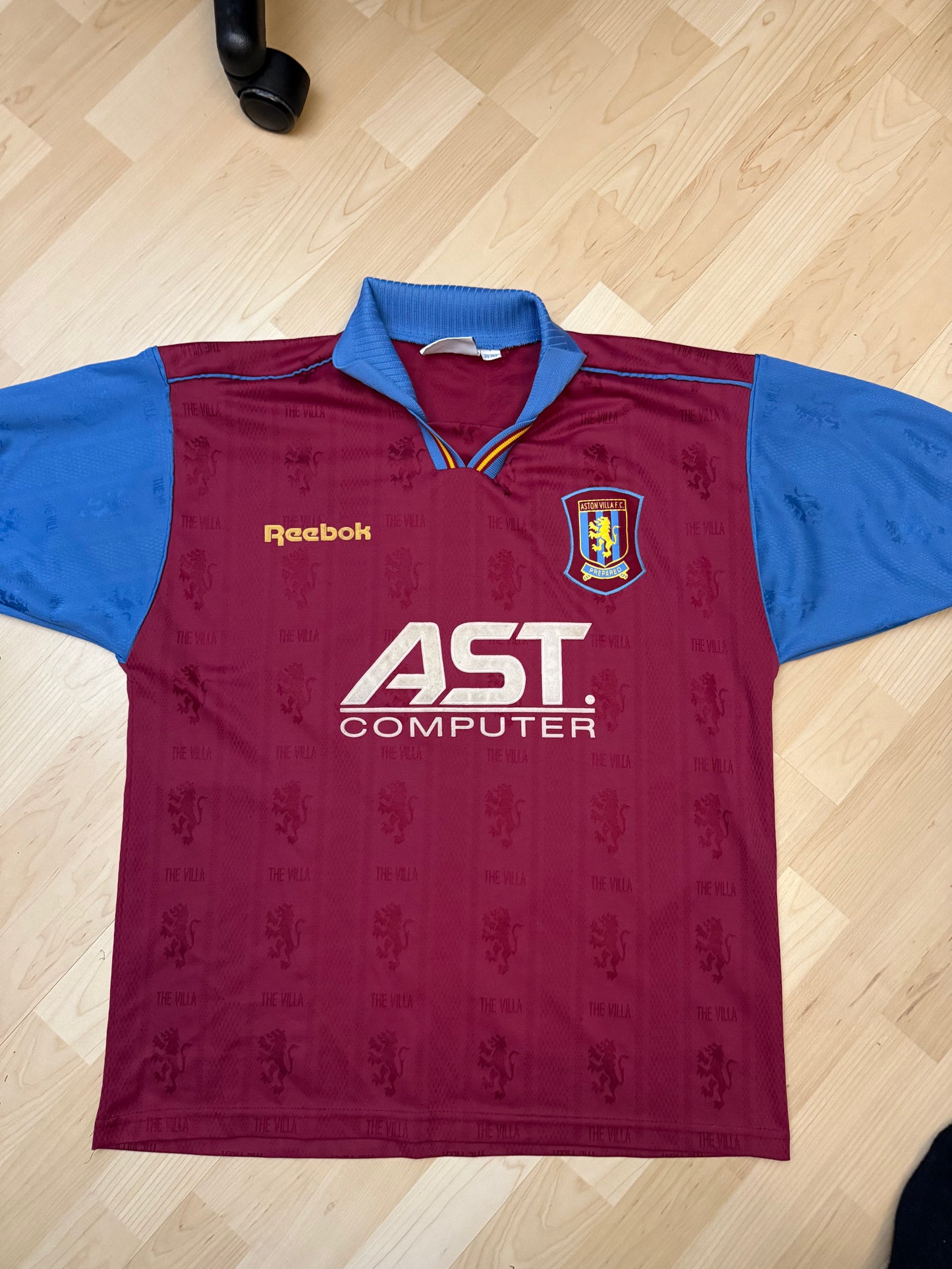 Aston Villa 1995/1997 Home Shirt (L)