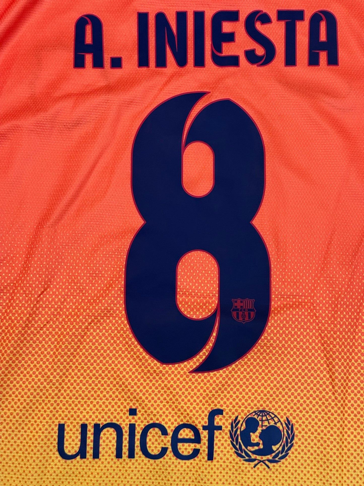 Barcelona 2012/2013 Away Shirt (#8 Iniesta) (XXL)