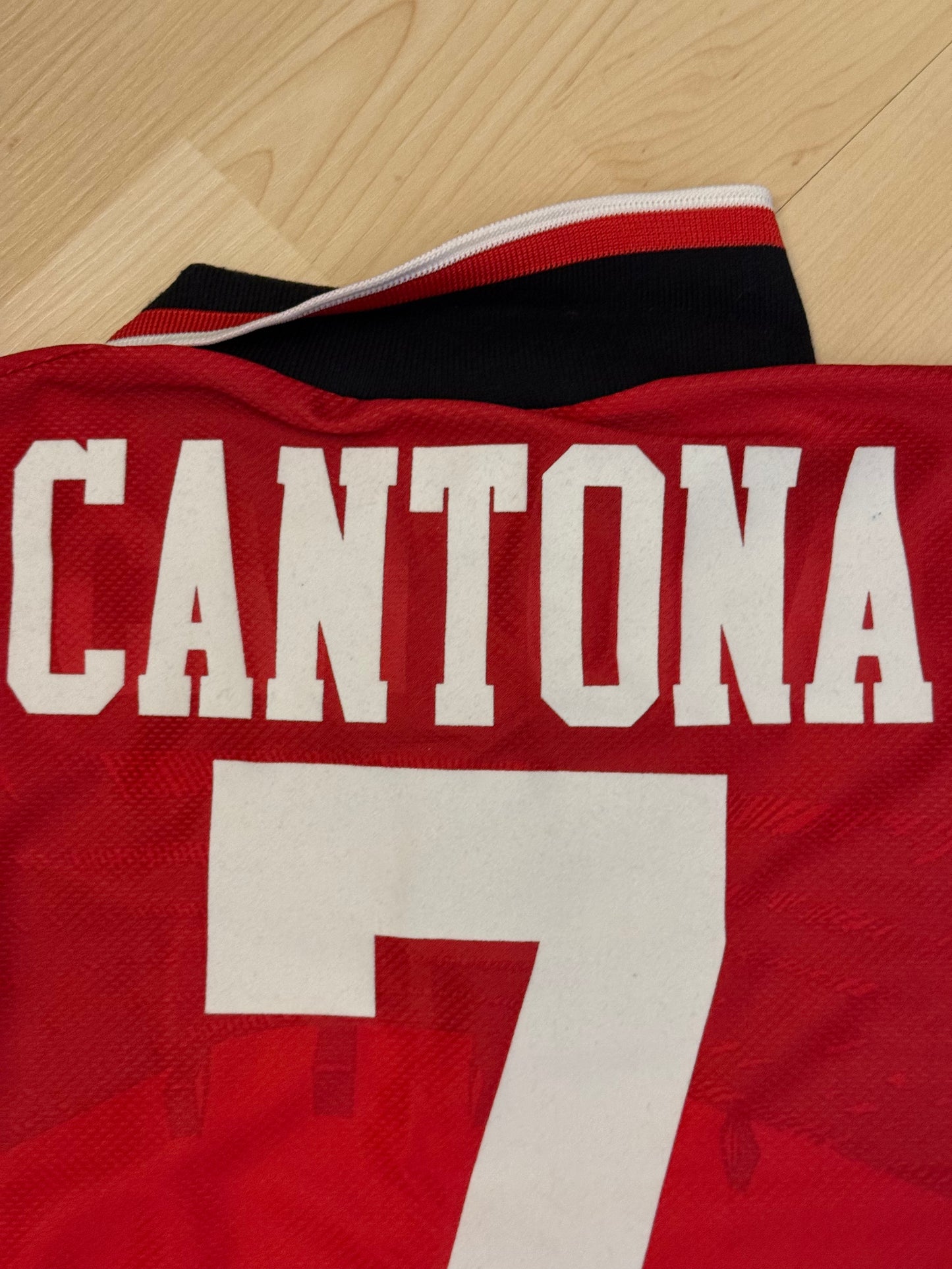 Manchester 1995/1996 Home Shirt (#7 Cantona) (L)