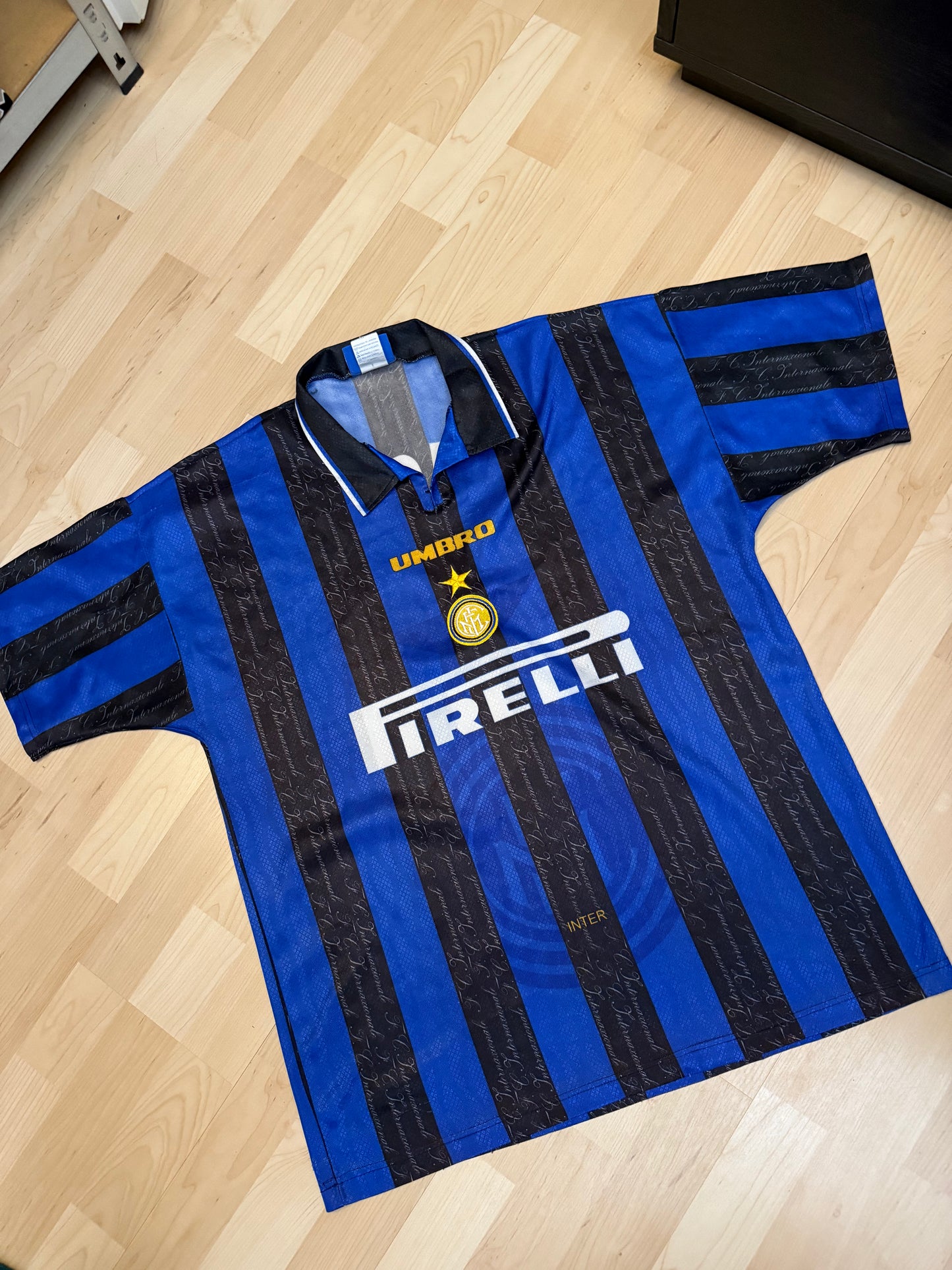 Inter Milan 1997/1998 Home Shirt (#10 Ronaldo) (L/XL)