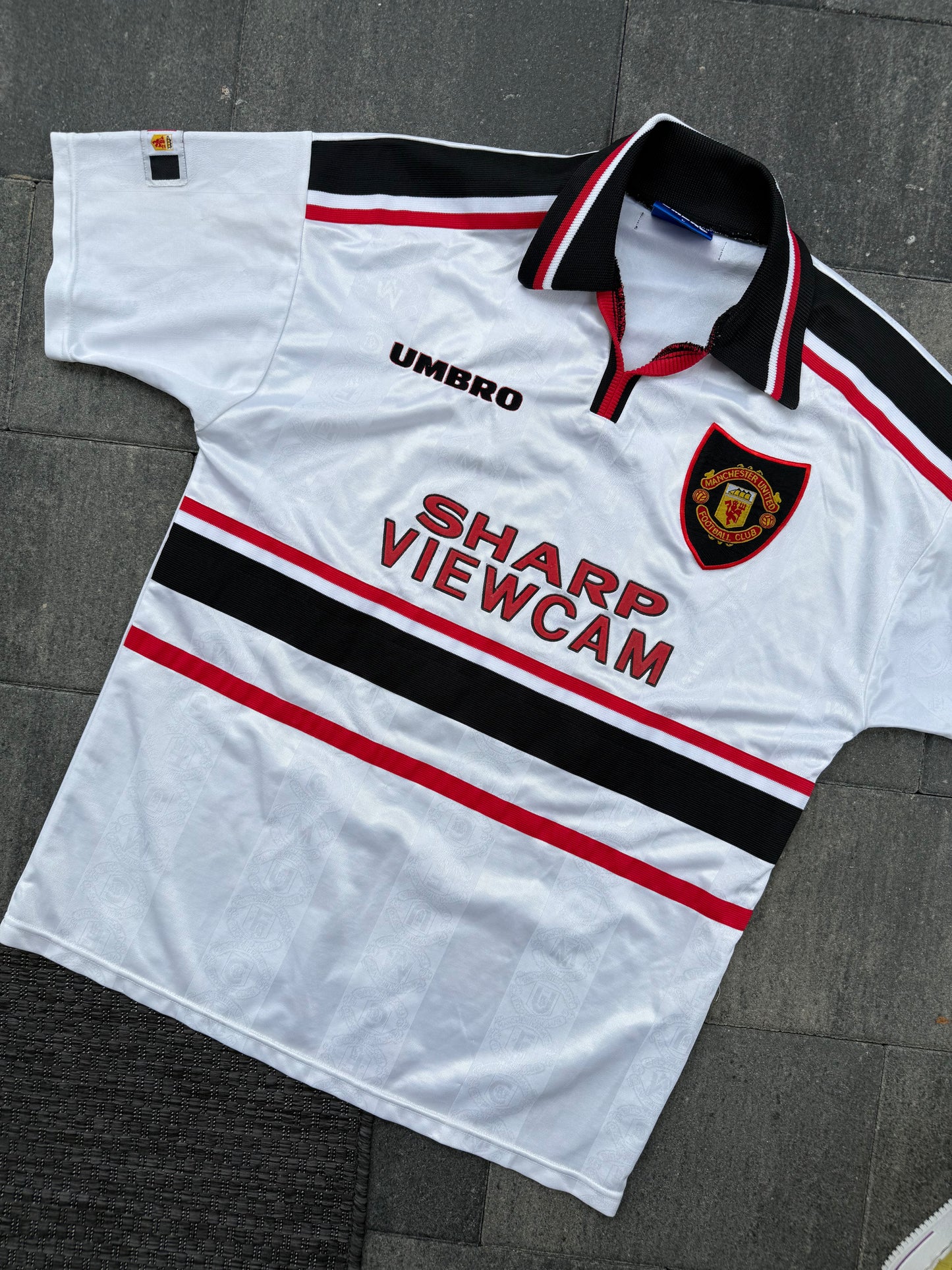 Manchester United 1997/1999 Away Shirt (L)