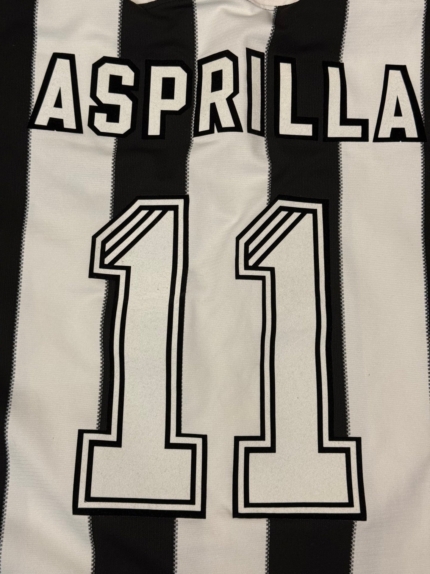 Newcastle United 1995/1997 Home Shirt (#11 Asprilla) (XL)