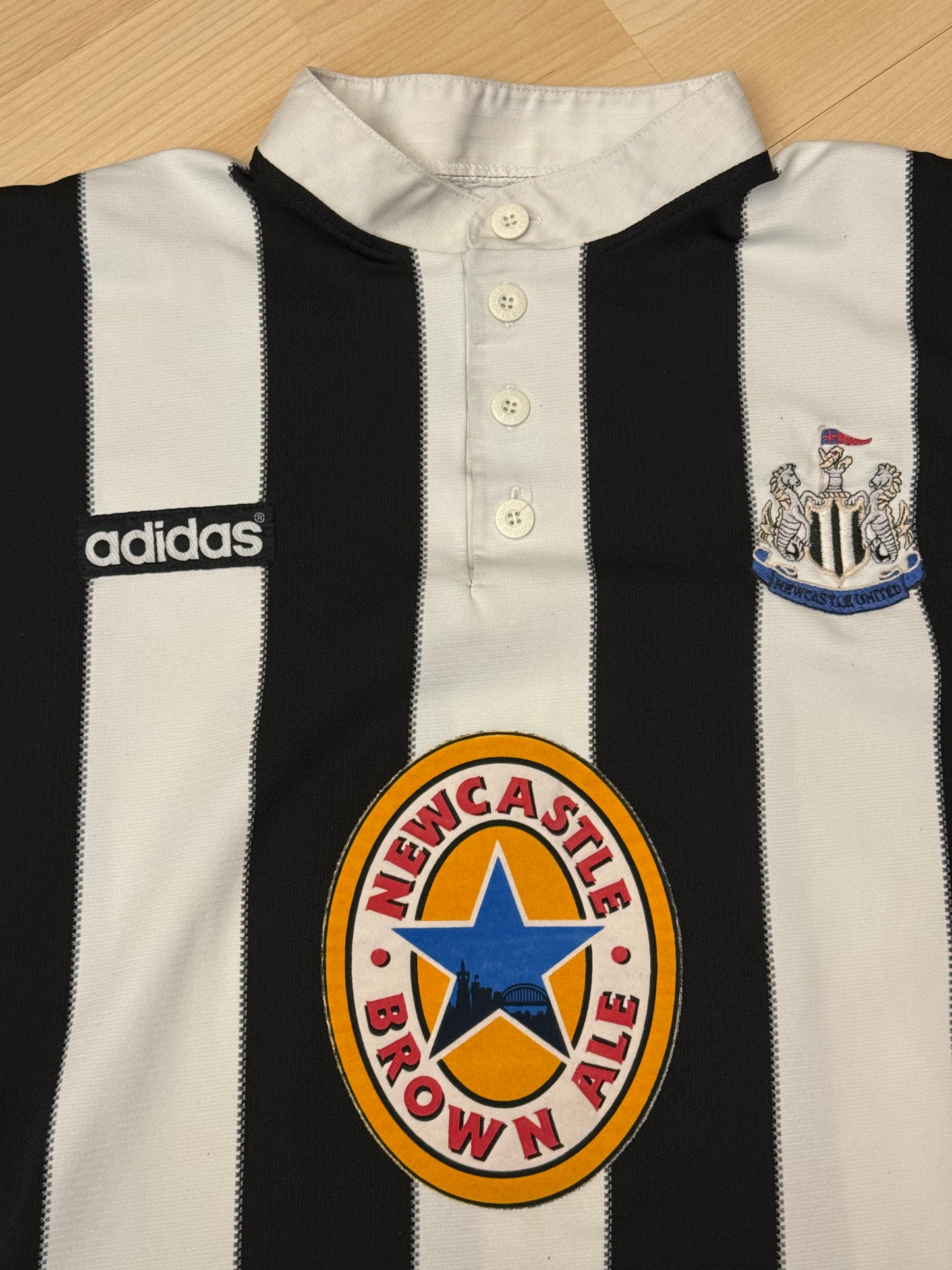 Newcastle United 1995/1997 Home Shirt (#11 Asprilla) (XL)