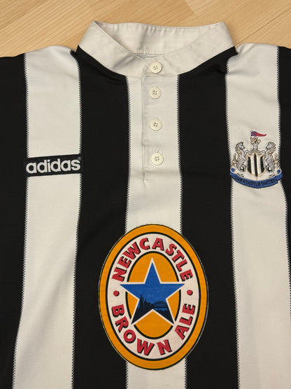 Newcastle United 1995/1997 Home Shirt (#11 Asprilla) (XL)