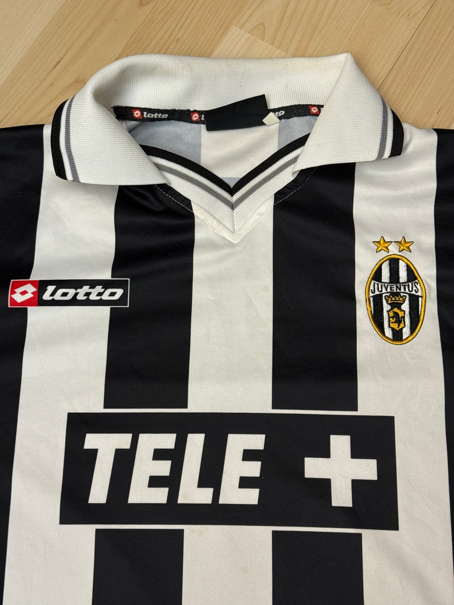 Juventus 2000/2001 Home Shirt (M)