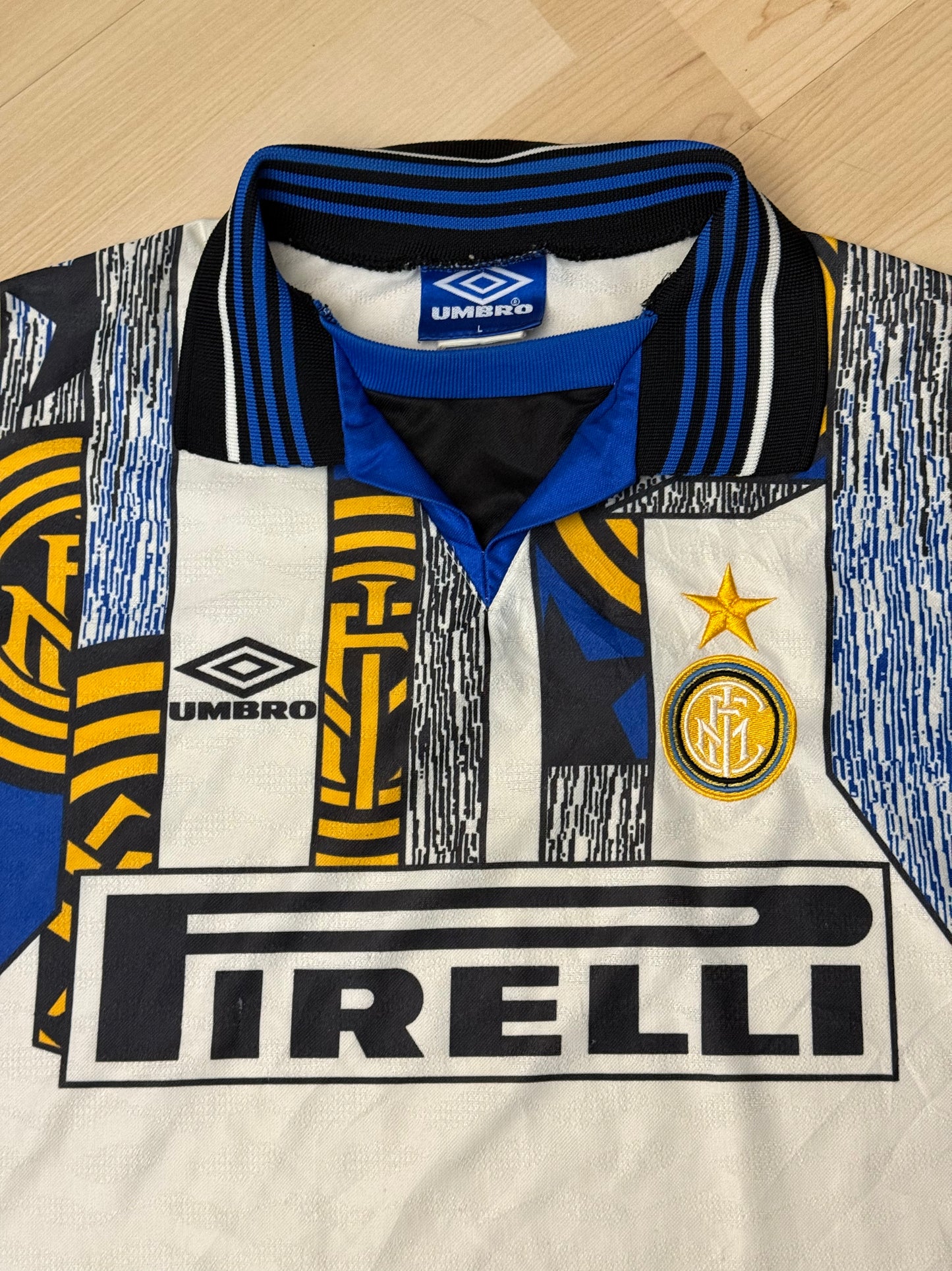 Inter Milan 1995/1996 Away Shirt (L)