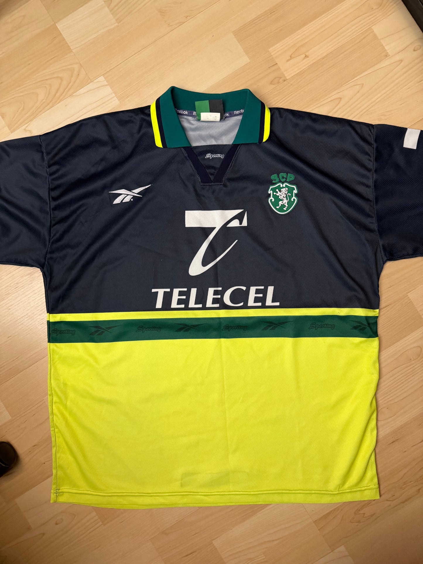 Sporting Lisbon 1998/1999 Away Shirt (XL)