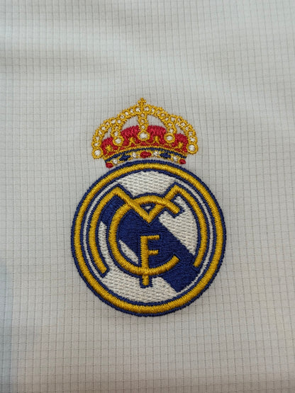Real Madrid 2019/2020 Home Shirt (#4 Ramos) (M)