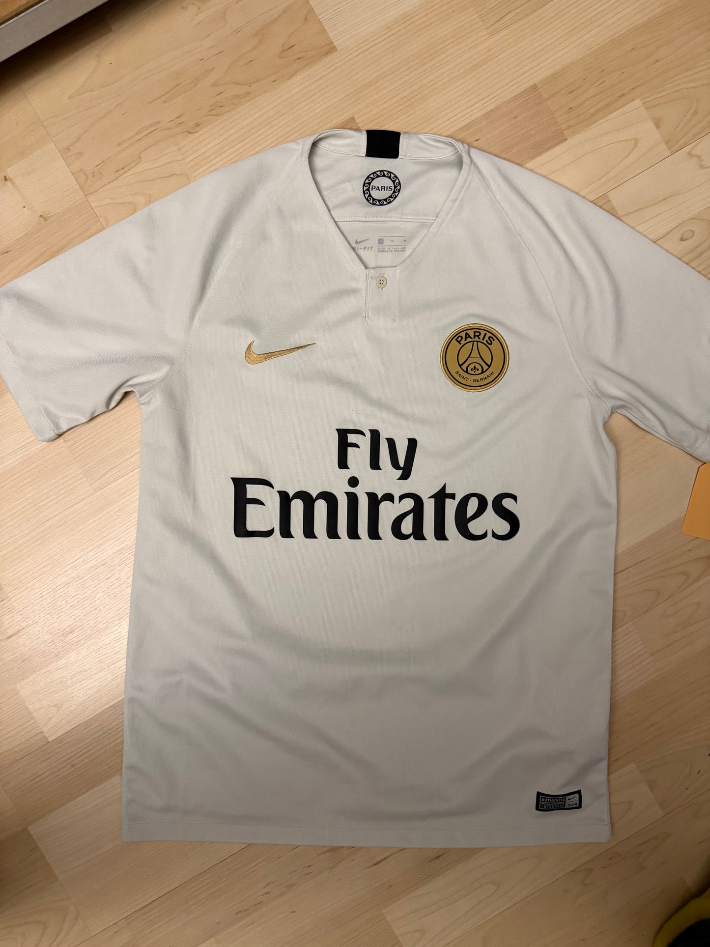 PSG 2018/2019 Away Shirt (#32 Alves) (M)