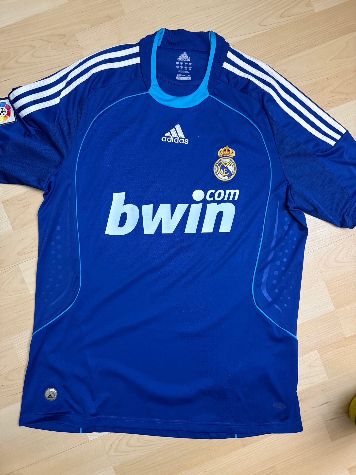Real Madrid 2008/2009 Away Shirt (#17 Van Nistelrooy) (L)
