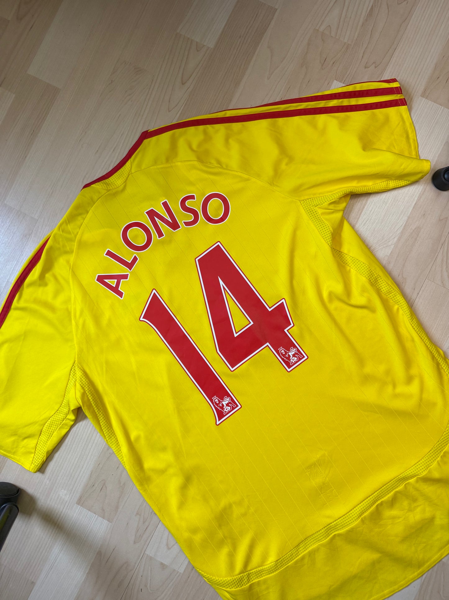 Liverpool 2006/2007 Away Shirt (#14 Alonso) (M)