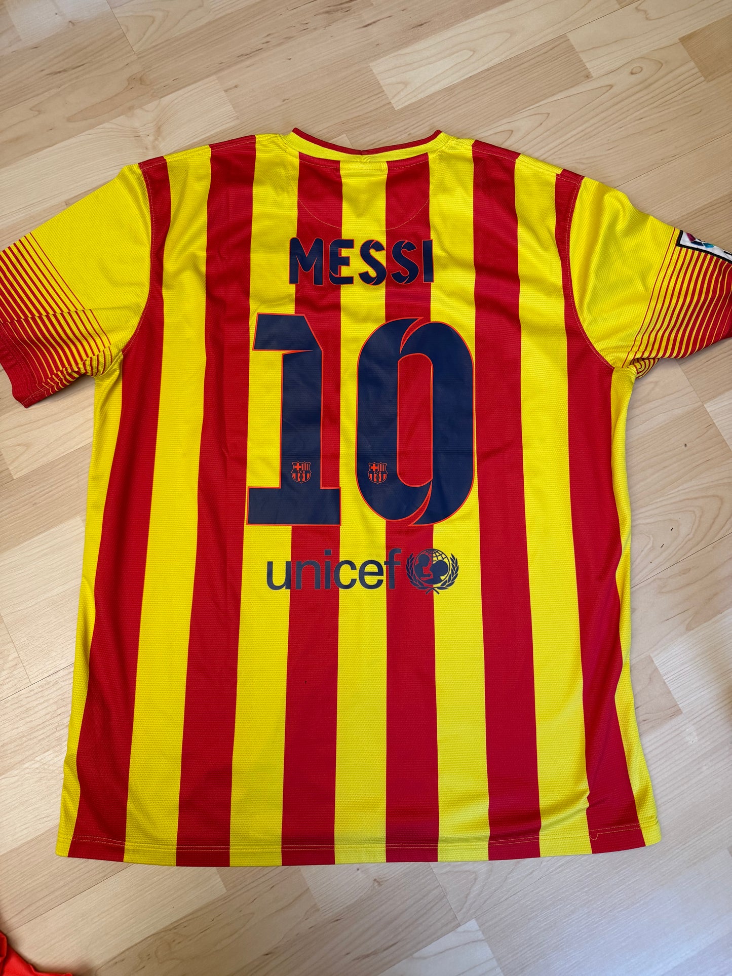 Barcelona 2013/2014 Away Shirt (#10 Messi) (XL)