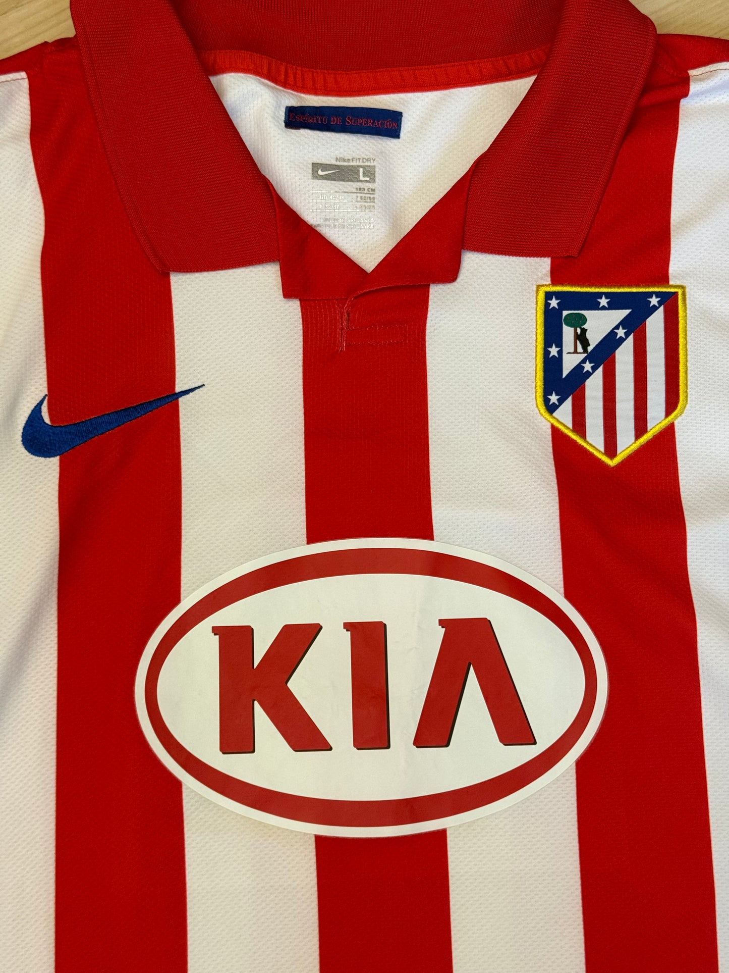 Atletico Madrid 2009/2010 Home Shirt (L)
