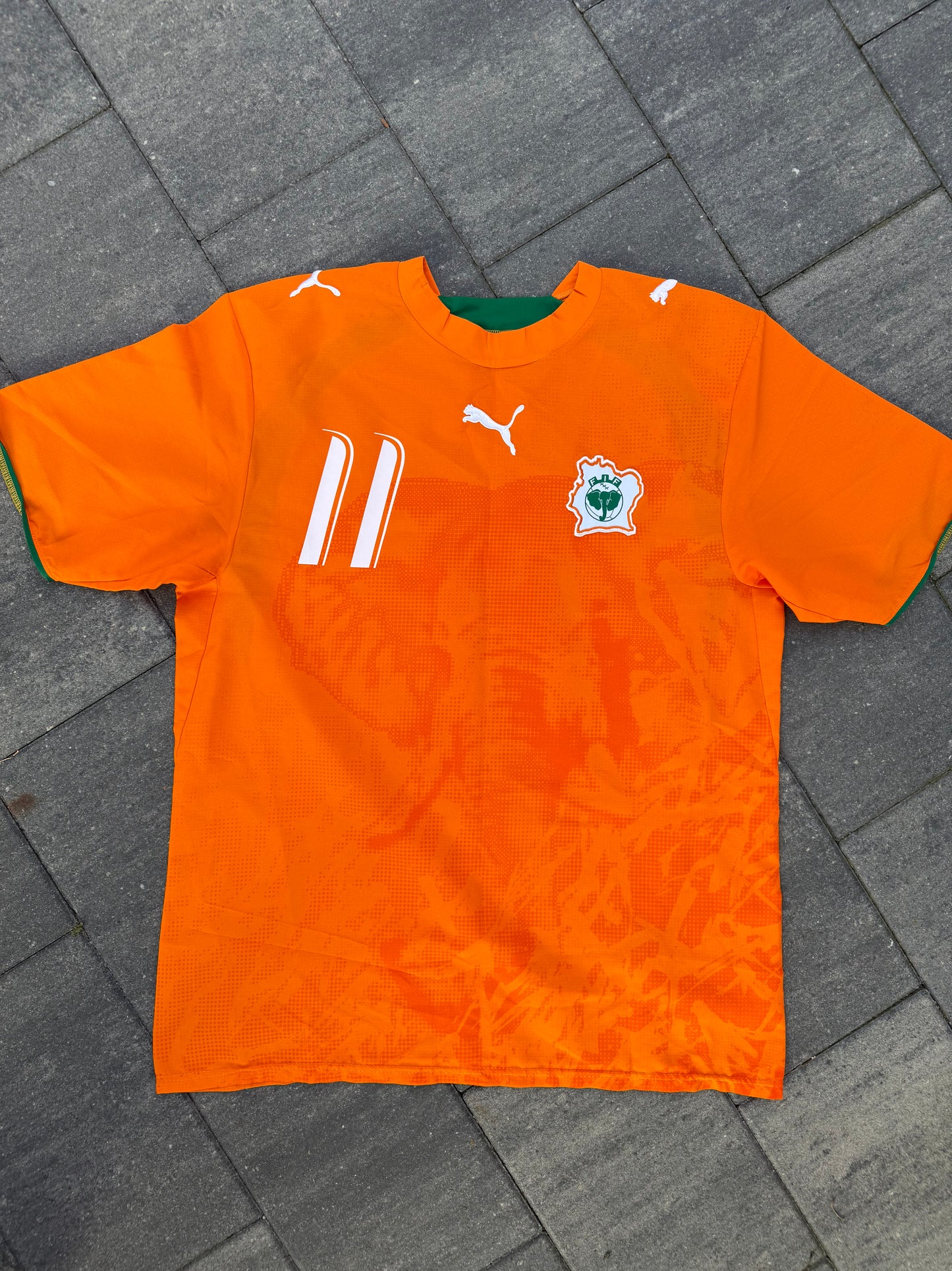 Ivory Coast 2006/2007 Home Shirt (#11 Drogba) (M)
