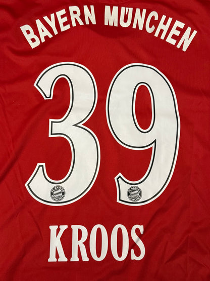Bayern München 2010/2011 Home Shirt (#39 Kroos) (XL)