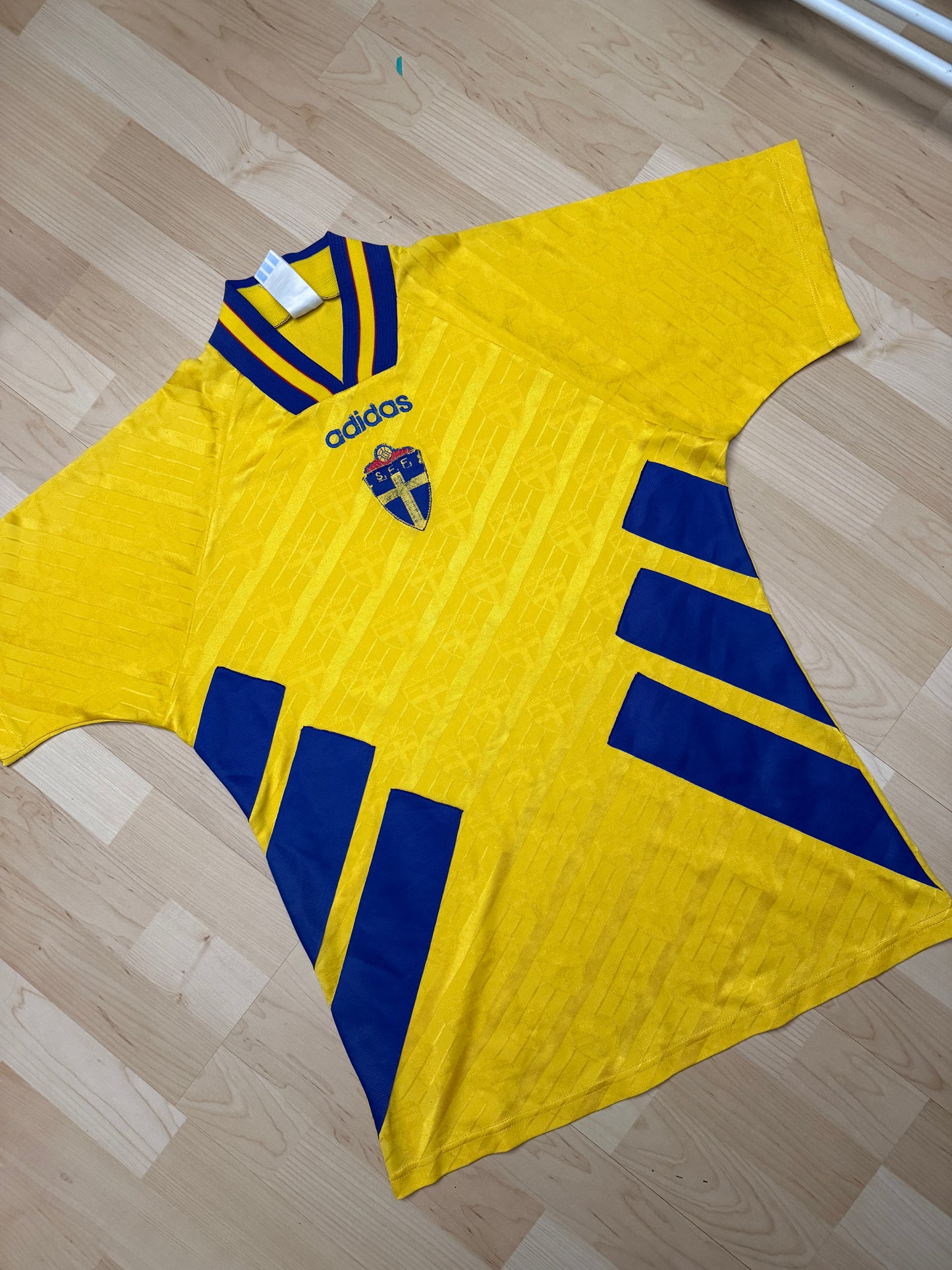 Sweden 1994 Home Shirt (L)