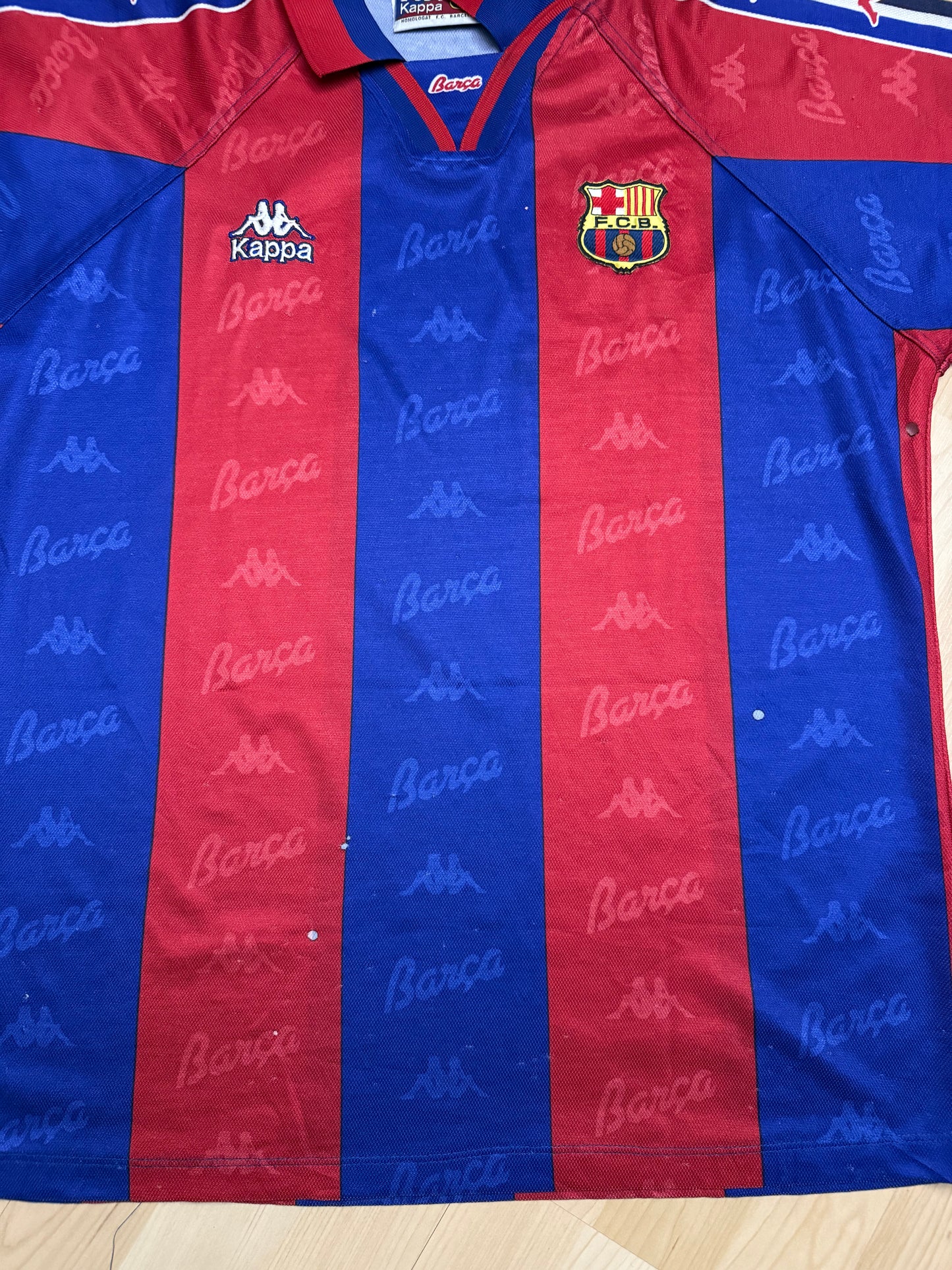 Barcelona 1995/1997 Home Shirt (M) (Holes)