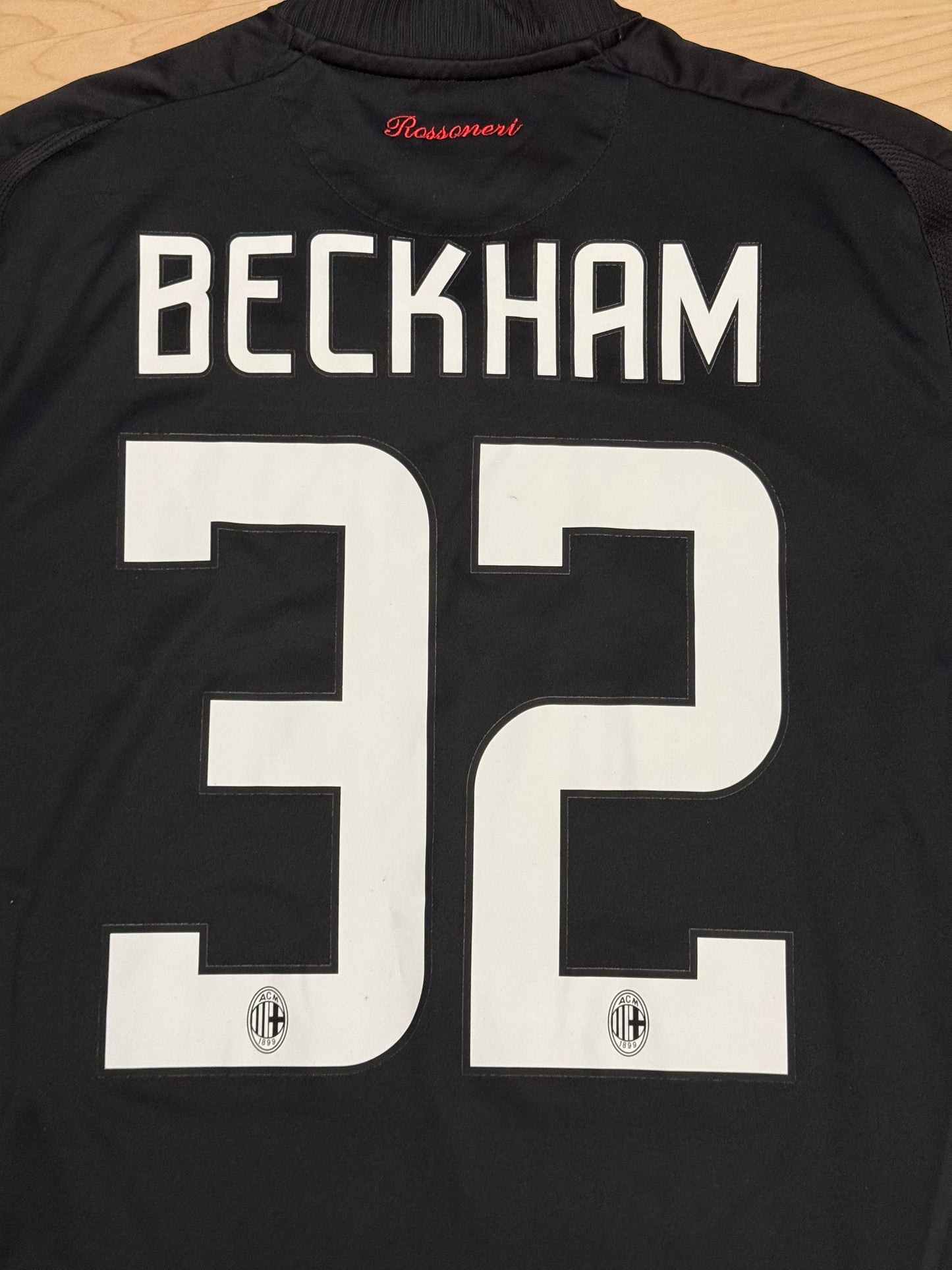 AC Milan 2008/2009 Third Shirt (#32 Beckham) (M)