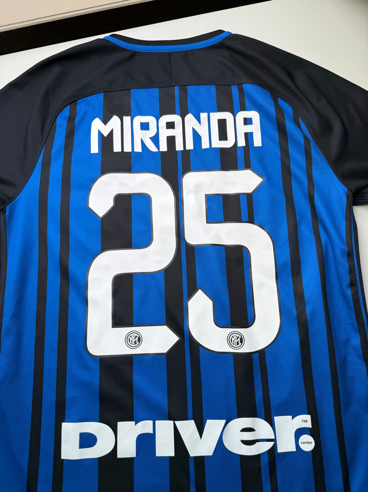 Inter Milan 2017/2018 Home Shirt (#25 Miranda) (M)