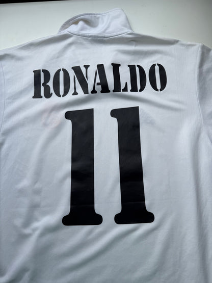 Real Madrid 2001/2002 Home Shirt (#11 Ronaldo) (M)