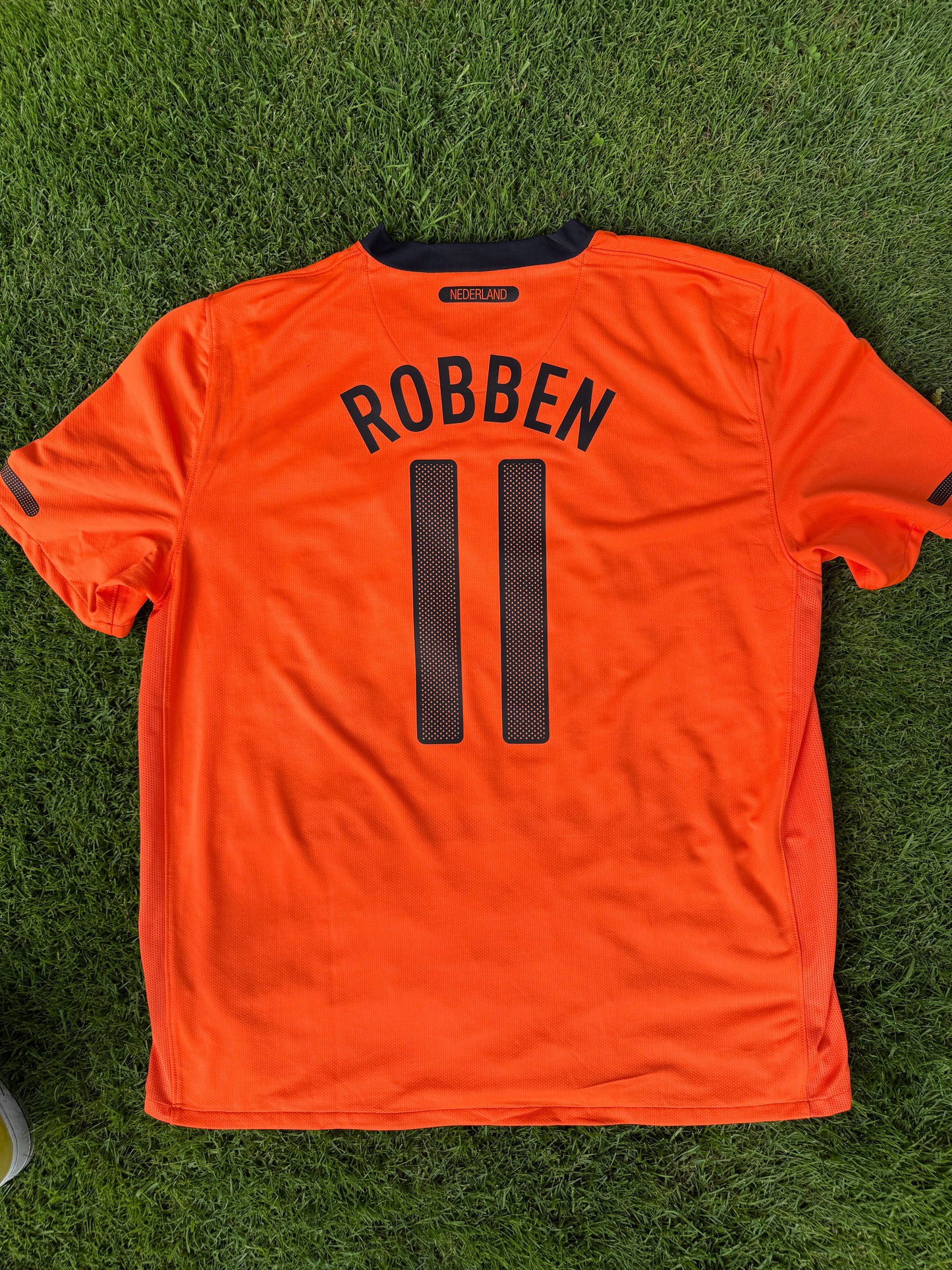 Netherlands 2010 Home Shirt (#11 Robben) (XL)