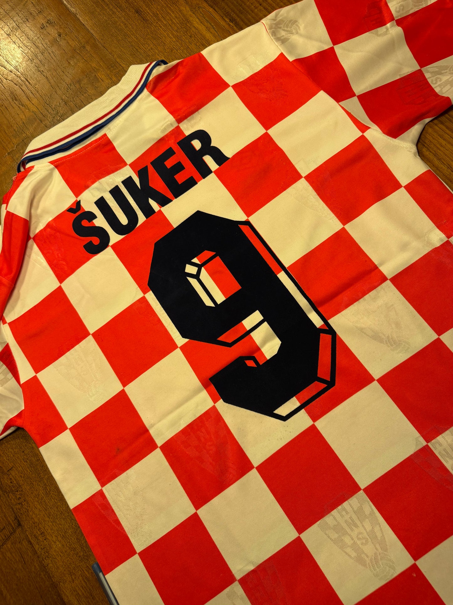 Croatia 1996/1997 Home Shirt (#9 Suker) (M)