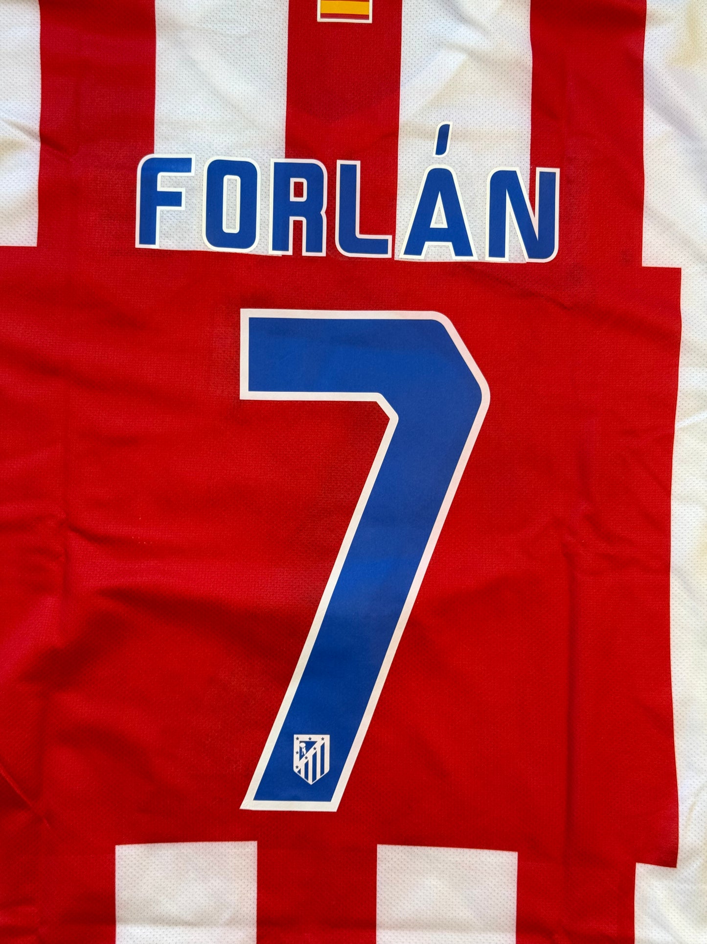 Atletico Madrid 2010/2011 Home Shirt (#7 Forlan) (M)