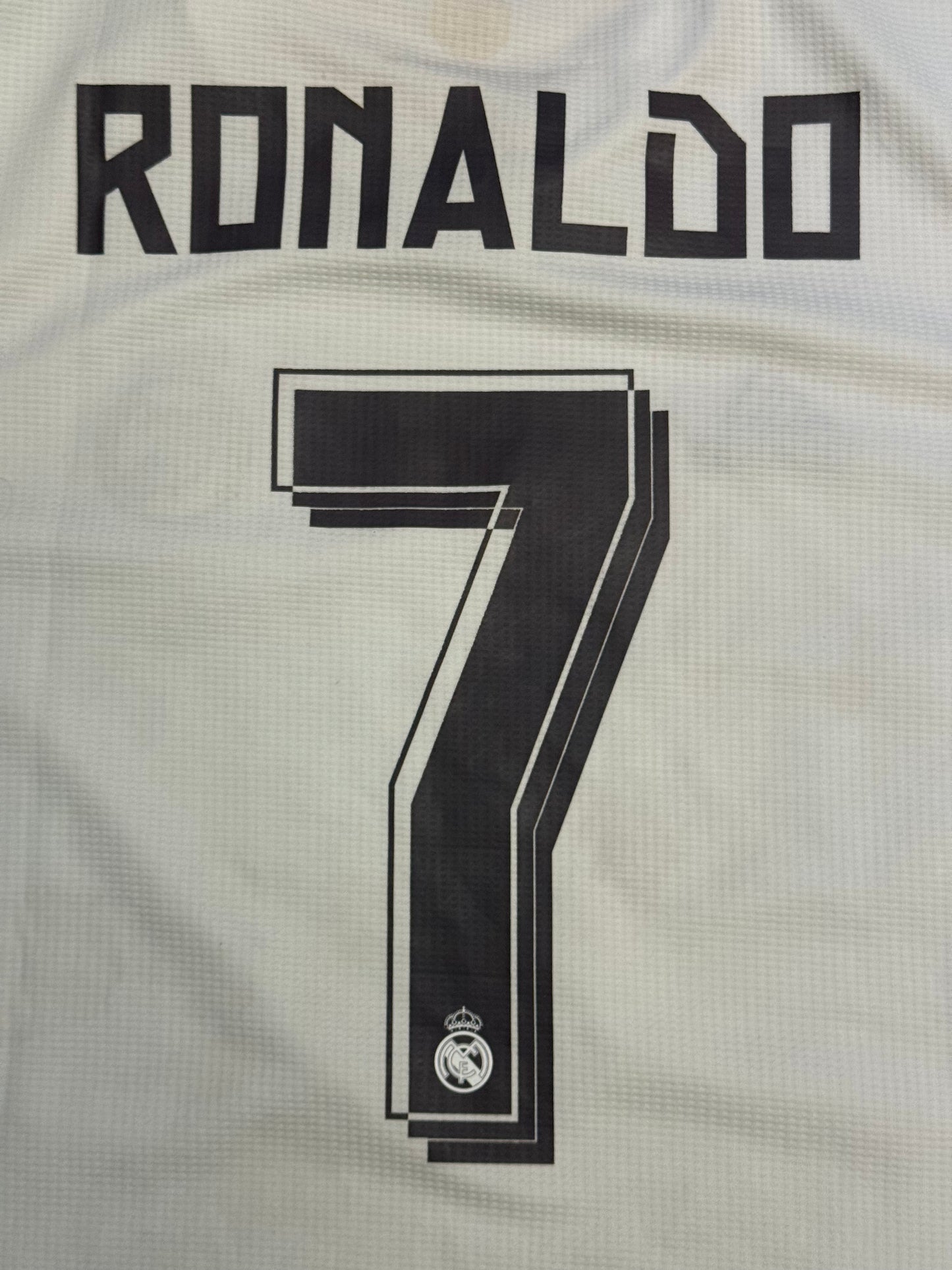 Real Madrid 2015/2016 Home Shirt (#7 Ronaldo) (M)