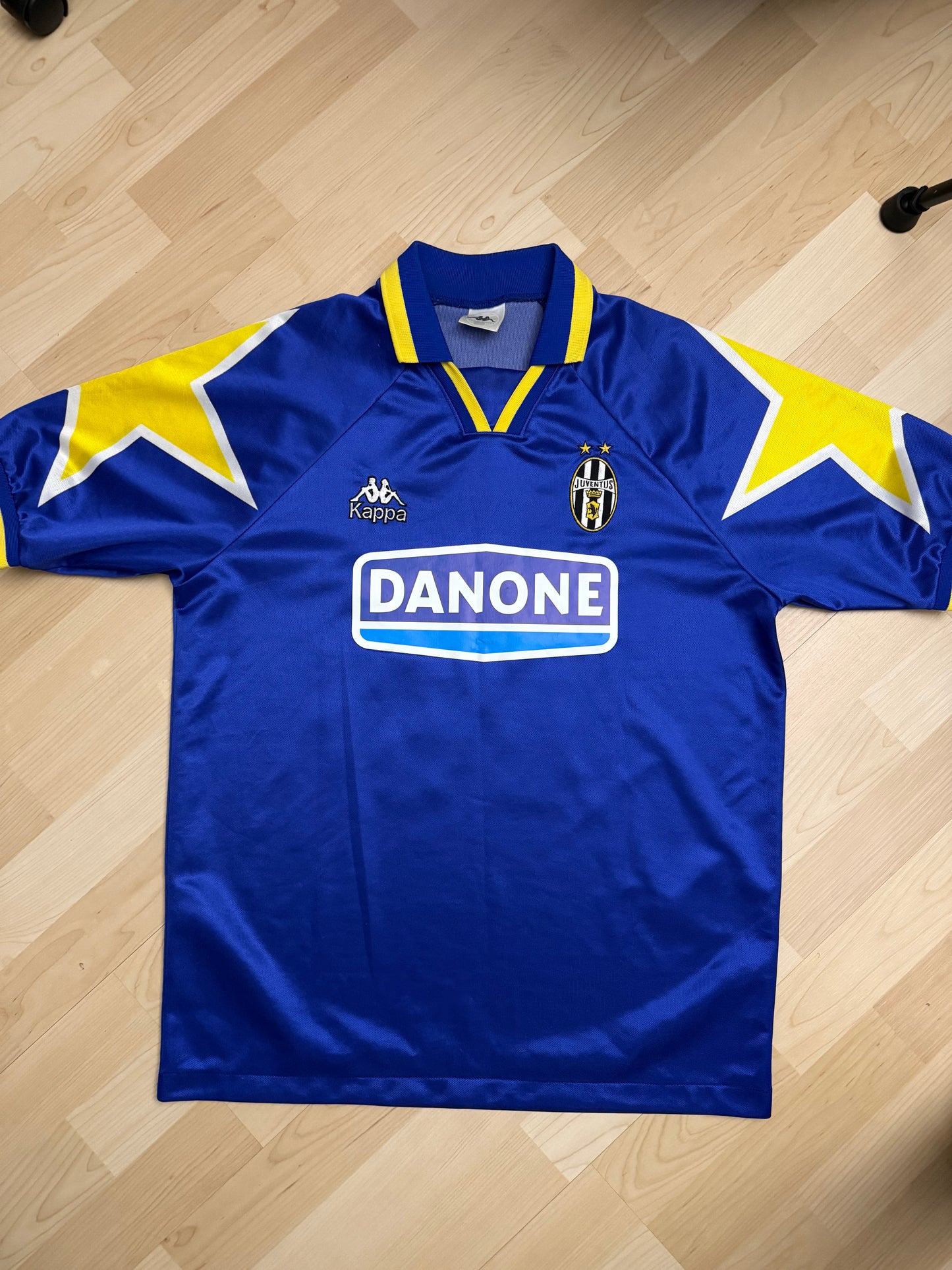 Juventus 1994/1995 Away Shirt (#10 Baggio) (M/L)