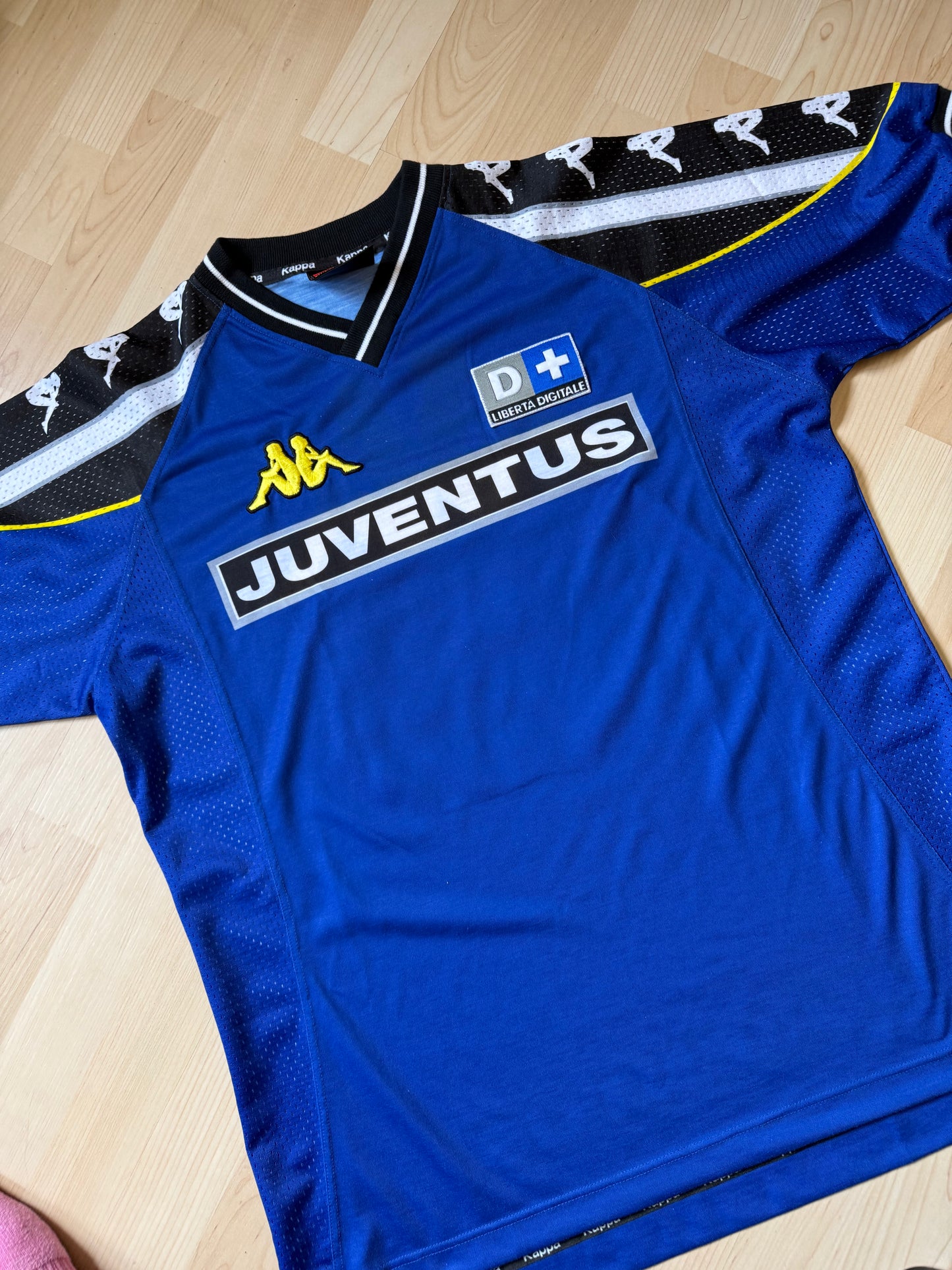 Juventus 1998/1999 Training Shirt (L)