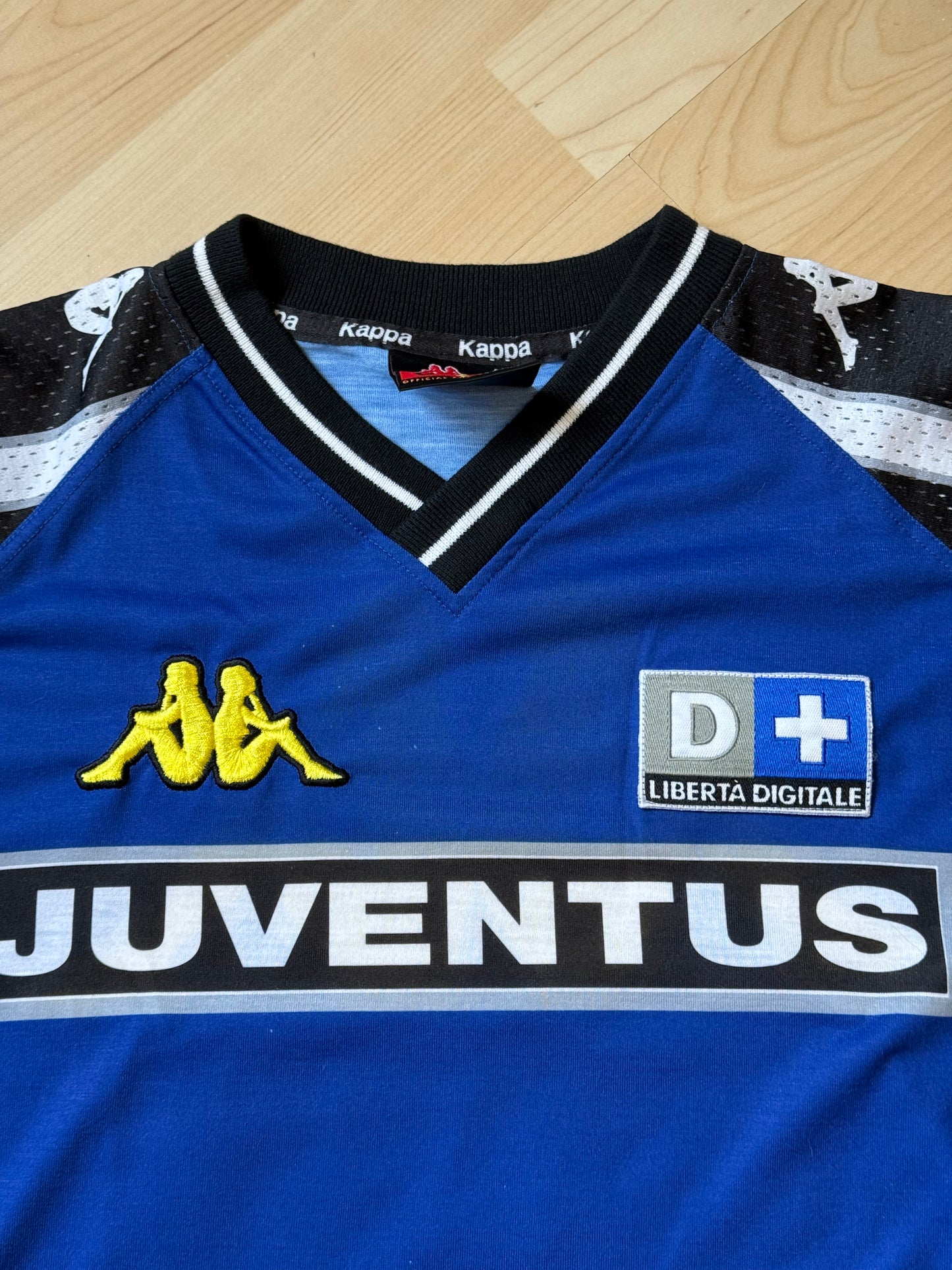 Juventus 1998/1999 Training Shirt (L)