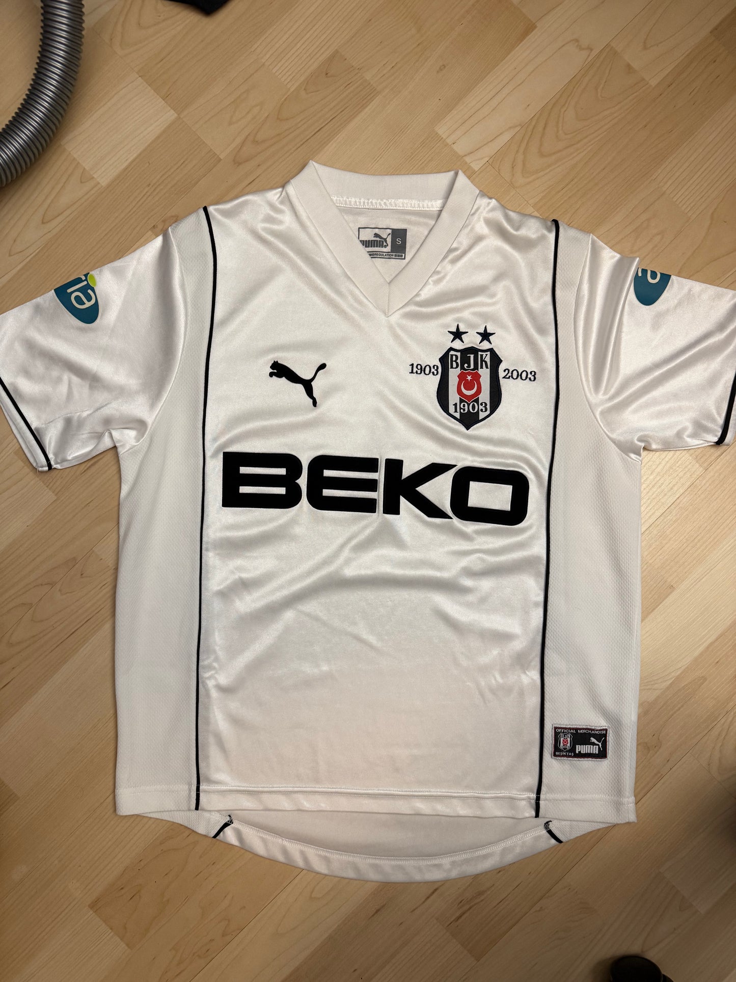 Besiktas 2002/2003 Home Shirt (S/M)