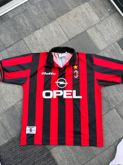 AC Milan 1997/1998 Home Shirt (#30 Leonardo) (L)