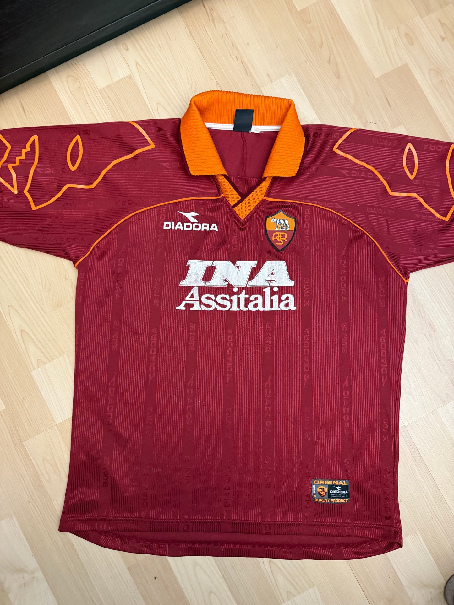 AS Roma 1999/2000 Home Shirt (#10 Totti) (L)