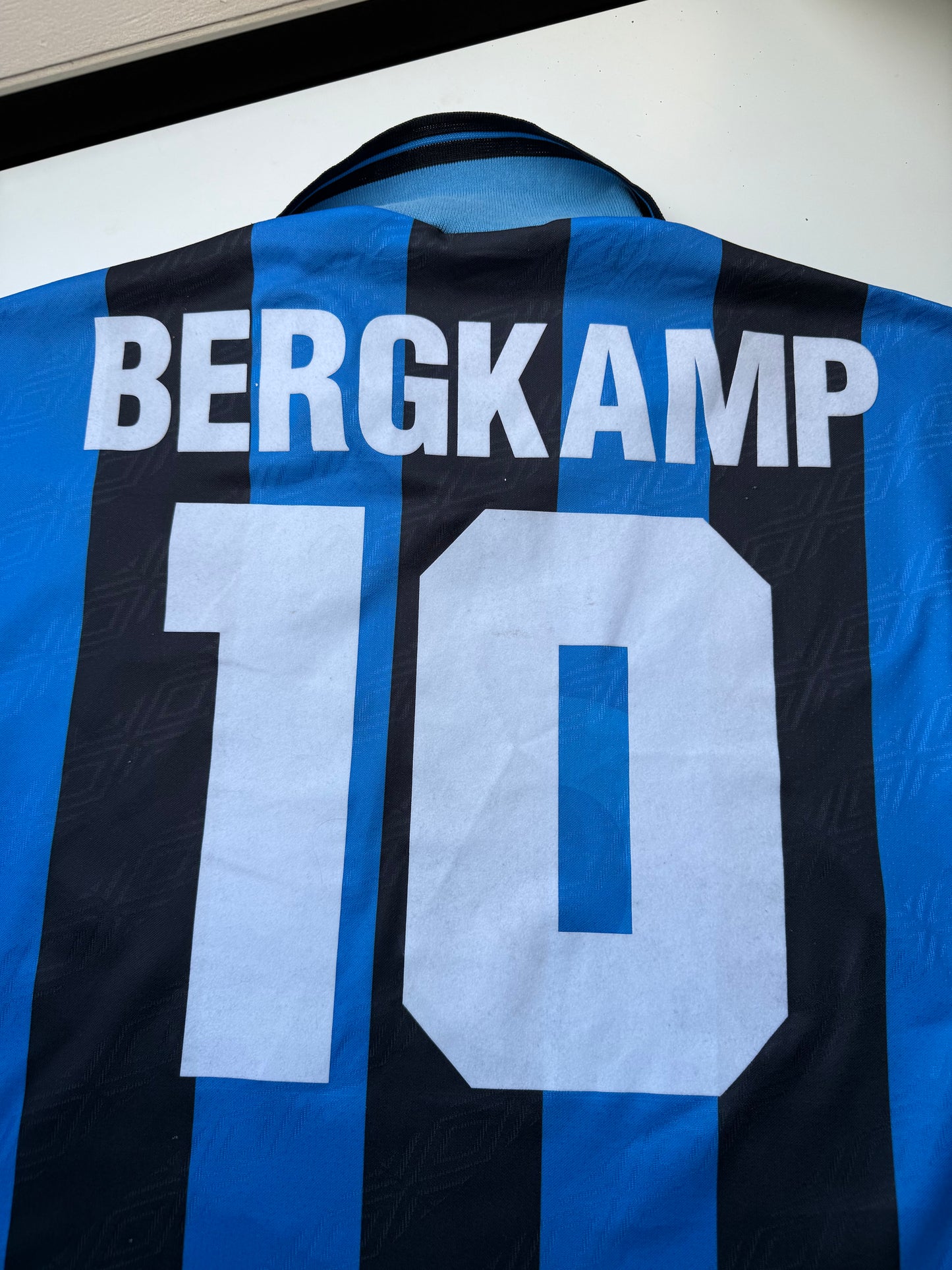 Inter Milan 1994/1995 Home Shirt (#10 Bergkamp) (L)