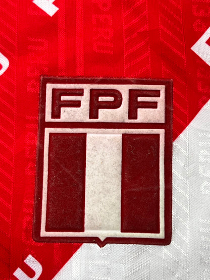 Peru 1996 Home Shirt (L)