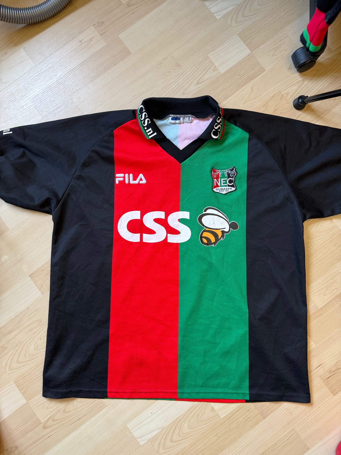 NEC Nijmegen 2001/2002 Home Shirt (XXL)