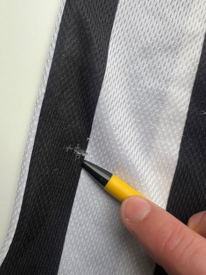 Juventus 1996/1997 Home Shirt (XL)