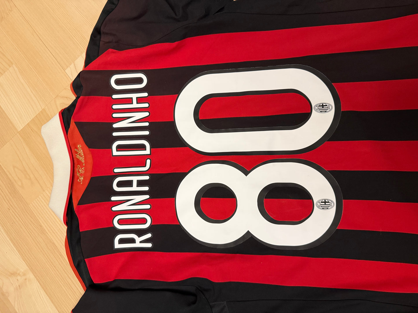 AC Milan 2009/2010 Home Shirt (#10 Ronaldinho) (M)